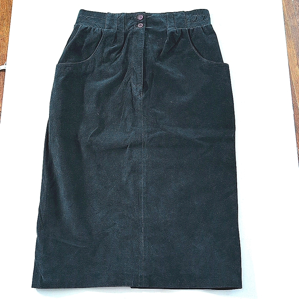 Vintage green suede, pleated pencil skirt w slit. Laurice. Size 10. 29" waist - Picture 2 of 13